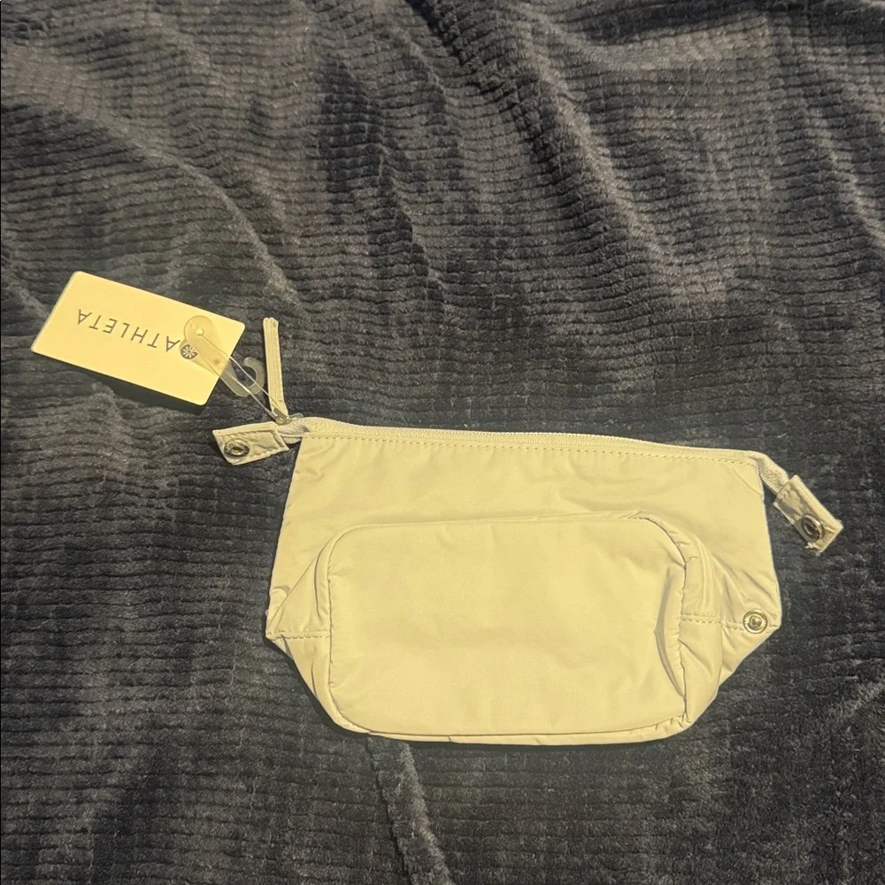 Athleta Light Blue Nylon Zip Cosmetic Pouch with Front Pocket